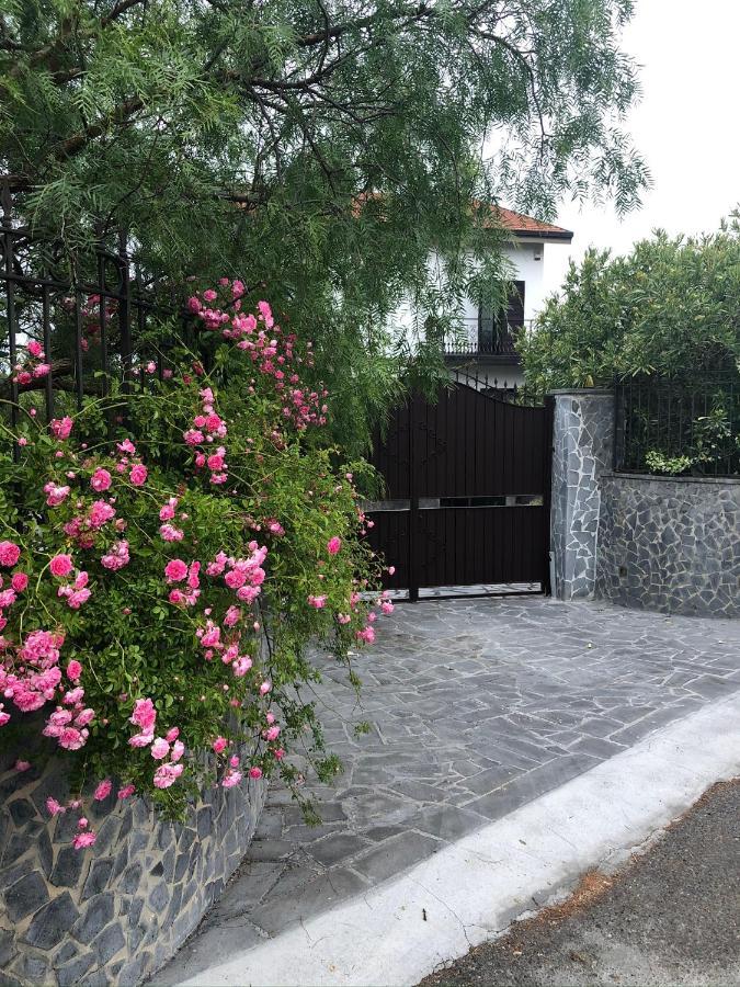 Bed and Breakfast Etna Petit Relais Nicolosi Exterior foto